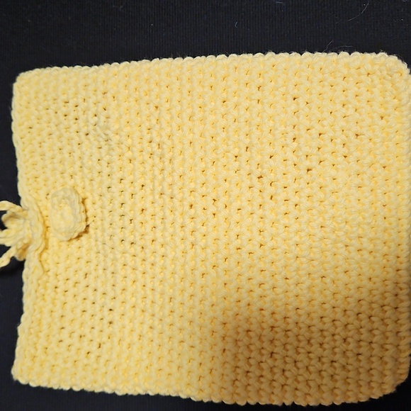 Yellow Crochet Chick E-reader Sleeve - Picture 3 of 6